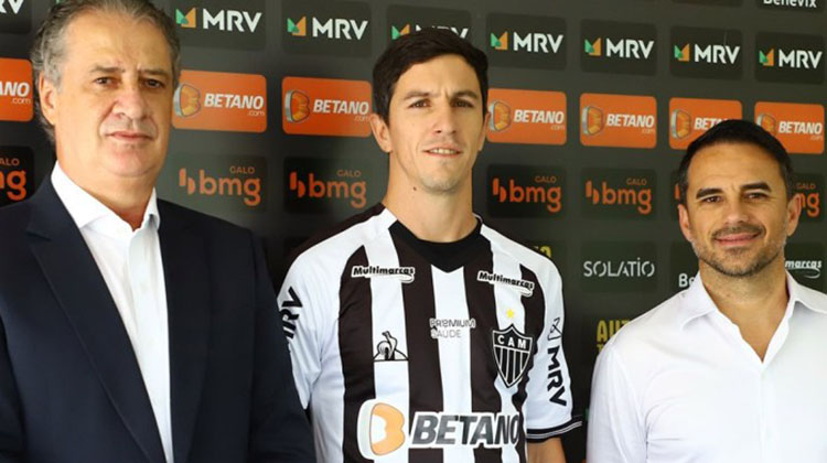 Nacho Fernández presentado por Atlético Mineiro