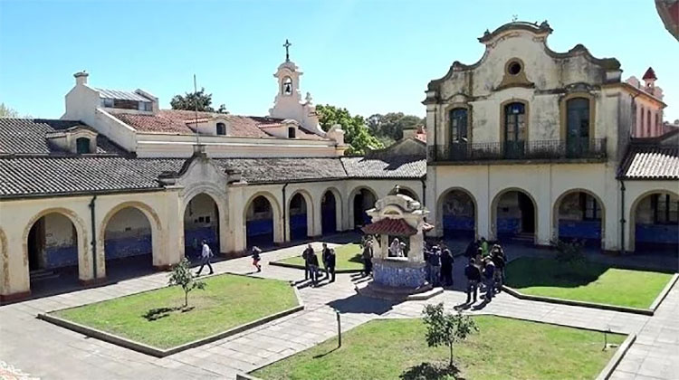  Escuela Salesiana de Del Valle