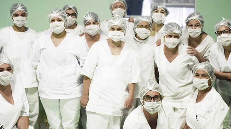 Anmat aprobó primer hisopo nasofaríngeo de producción 100% nacional