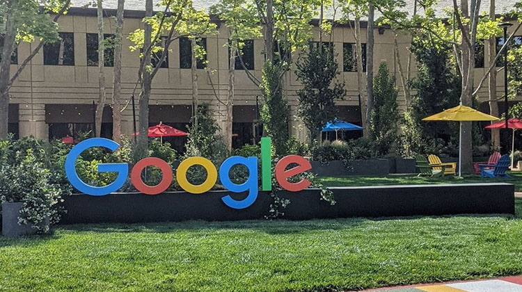 Google cumple sus 23 años