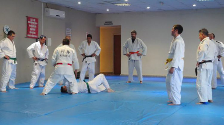 Clases sobre arbitraje de Judo en Club San Martin