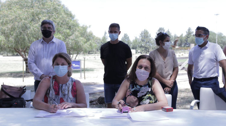 Provincia asistir&aacute; a L&aacute;cteos Aurora para sostener las fuentes laborales