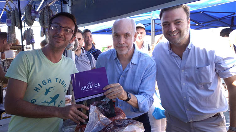 Rodríguez Larreta visitó el stand nuevejuliense