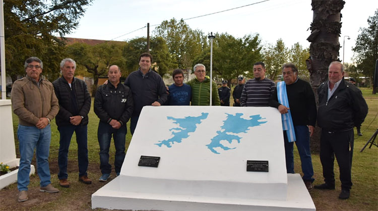 ​Quedó inaugurado el segundo monolito en honor de los Héroes de Malvinas