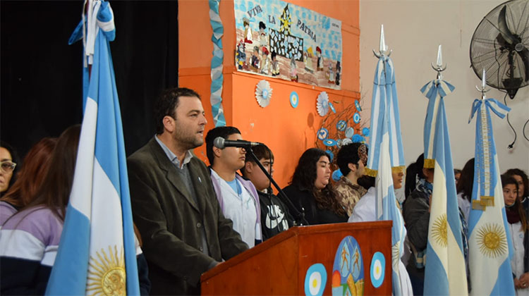 ​Se desarrollaron los actos por el 212&ordm; Aniversario de la Revoluci&oacute;n de Mayo