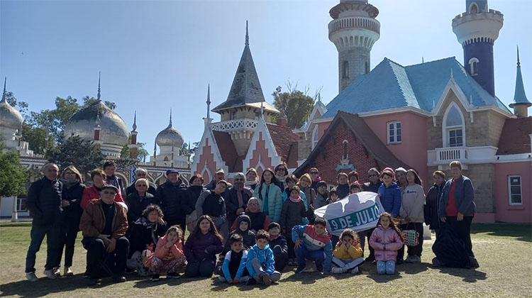 ​Adultos mayores viajaron a La Plata
