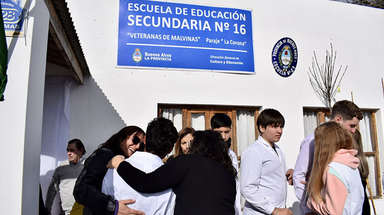 El gobierno provincial inauguró una nueva Escuela Secundaria en "La Corona"