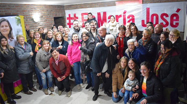 ​Mar&iacute;a Jos&eacute; Gentile en permanente contacto con vecinos de Dudignac