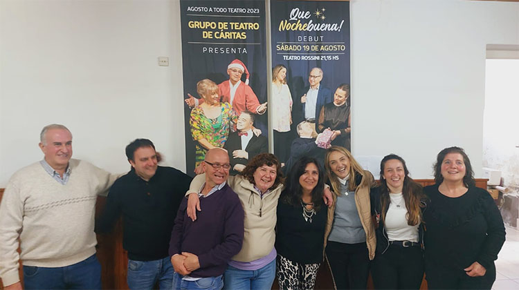 ​El Grupo de Teatro de Caritas presentó al elenco de “Que Noche Buena”