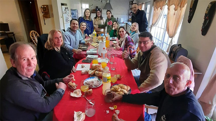 ​Gentile visit&oacute; la localidad de Quiroga