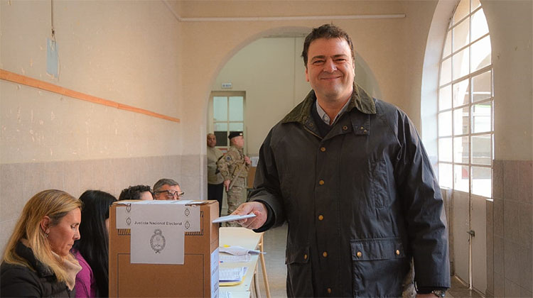 Votó el intendente Barroso