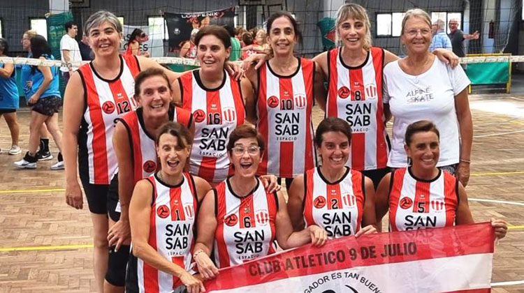 ​Las jugadoras de Atlético salieron campeonas del Torneo de Newcom femenino