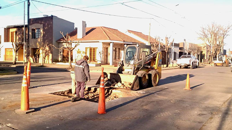 ​Continúan las obras de bacheo en la ciudad