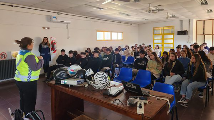 ​Contin&uacute;an las charlas sobre educaci&oacute;n vial