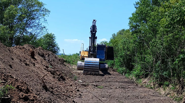 Tareas de limpieza y mantenimiento de canal