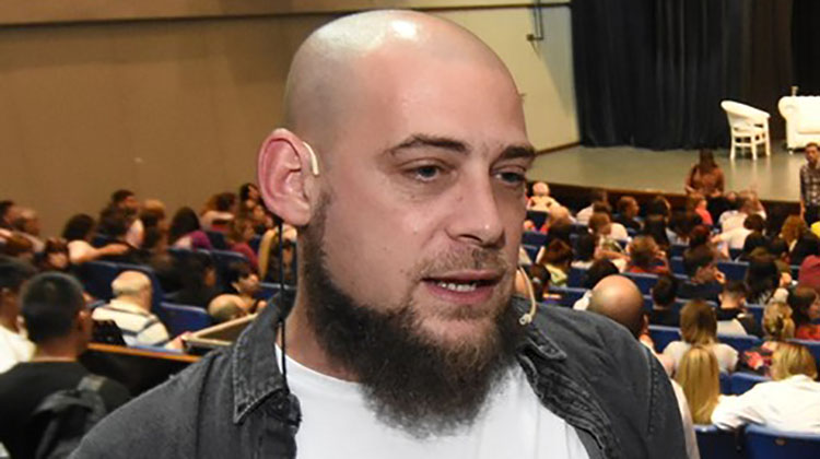 Crianza entre pantallas