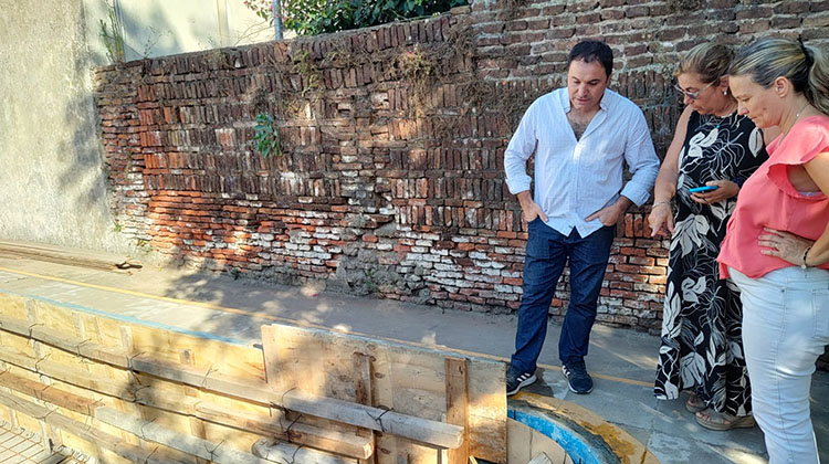 ​Gentile supervis&oacute; avances en la pileta del CEC N 801