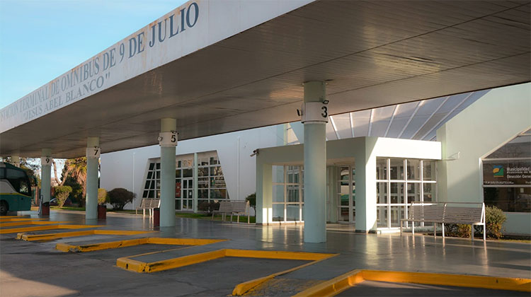 ​La oficina de tr&aacute;nsito atiende en la Terminal de &Oacute;mnibus