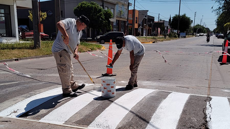 ​Contin&uacute;an los trabajos de demarcaci&oacute;n horizontal