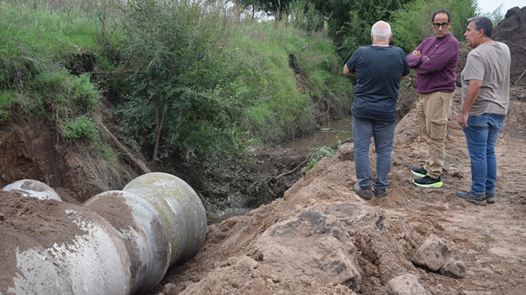 ​Tareas de ampliaci&oacute;n, limpieza y mantenimiento de canal