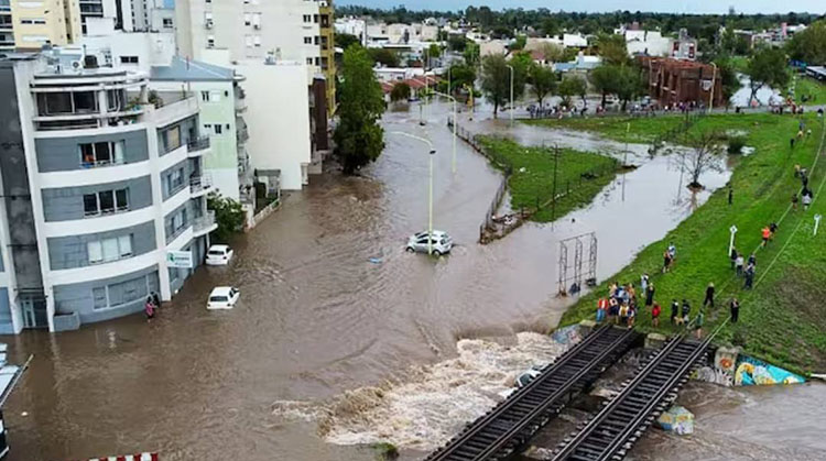 ​Se realiza colecta para afectados en Bah&iacute;a Blanca