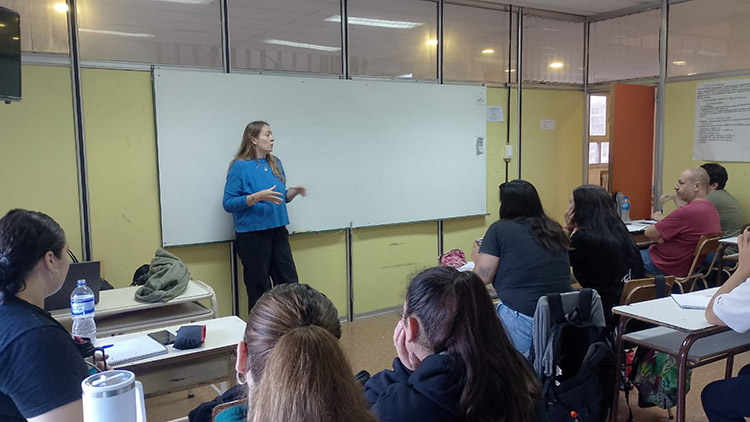 Encuentro con alumnos del ISETA