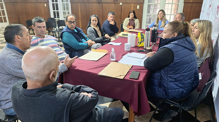 Trabajos en caminos y canales