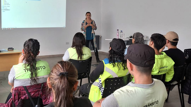 Charla debate sobre dislexia y tr&aacute;nsito 