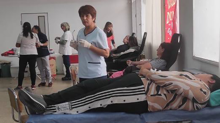 77 donantes se acercaron a la colecta de sangre