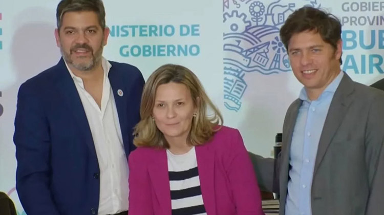 Programa Puentes: Gentile  firm&oacute; convenio con la Universidad de Tres de Febrero 