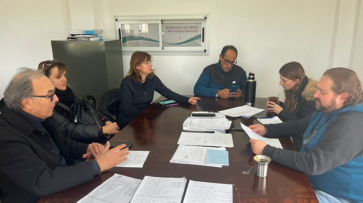 El Rotary entreg&oacute; 96 arboles al municipio