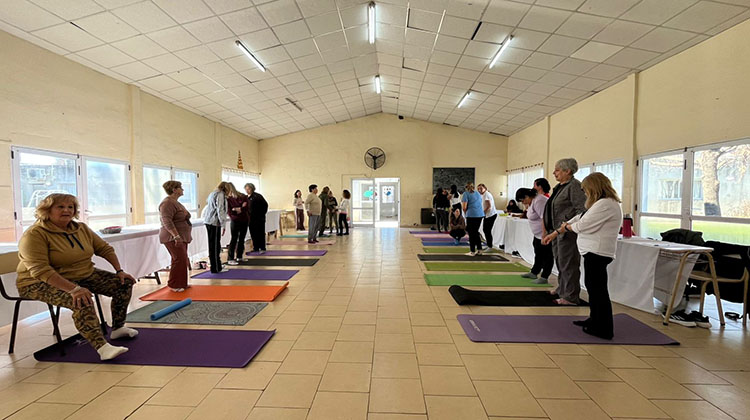 ​Encuentro de yoga en el CIC