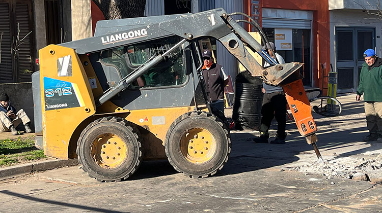 M&aacute;s obras de bacheo en la ciudad