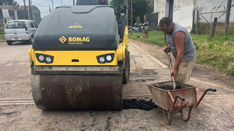 Prosiguen las obras de bacheo en la ciudad