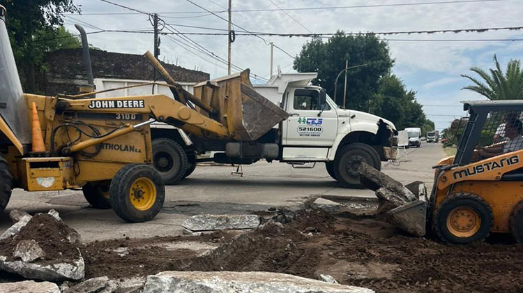 Contin&uacute;an las obras de bacheo