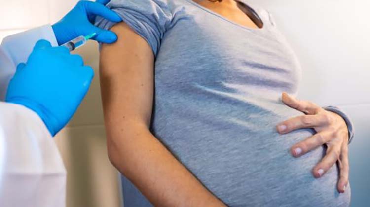 Inici&oacute; campa&ntilde;a de vacunaci&oacute;n contra el Virus Sincicial Respiratorio