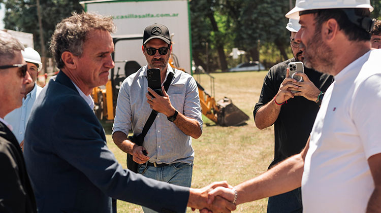 Katopodis visit&oacute; la obra del tendido energ&eacute;tico de 132kv 