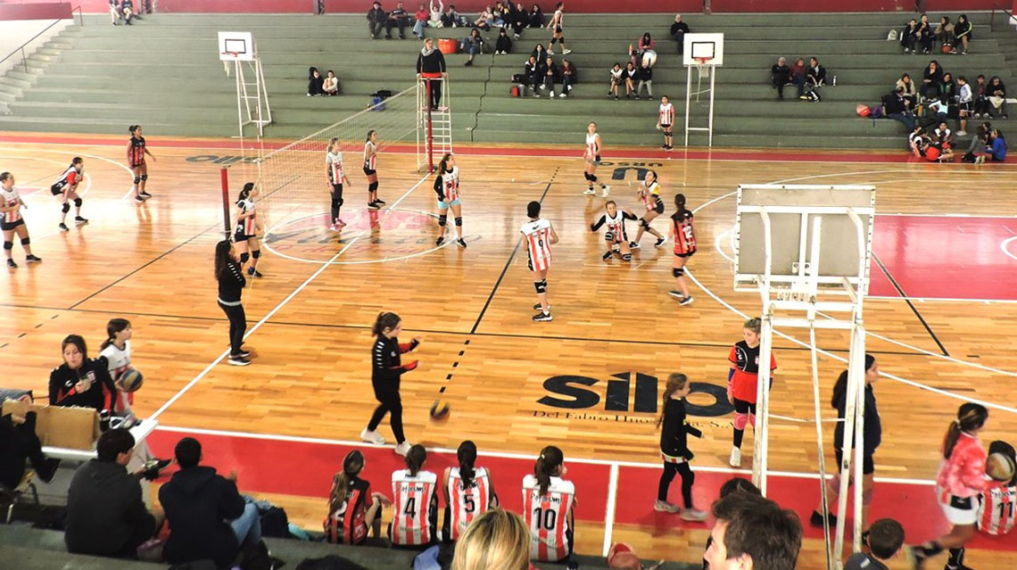 Doble actividad del Voley del Club Atl&eacute;tico 