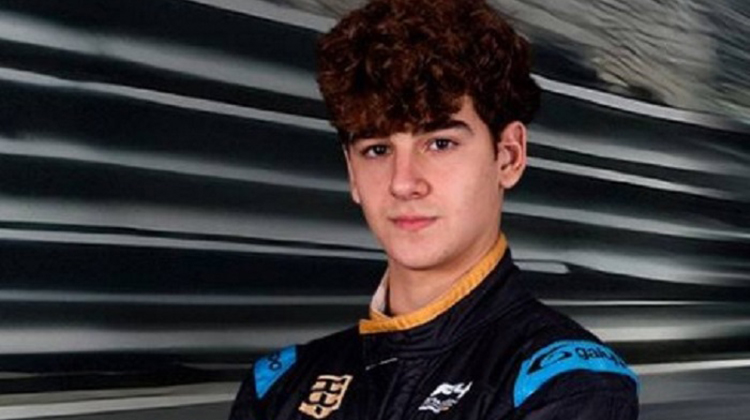 ​Santiago Baztarrica debuta en las 24 horas de N&uuml;rburgring