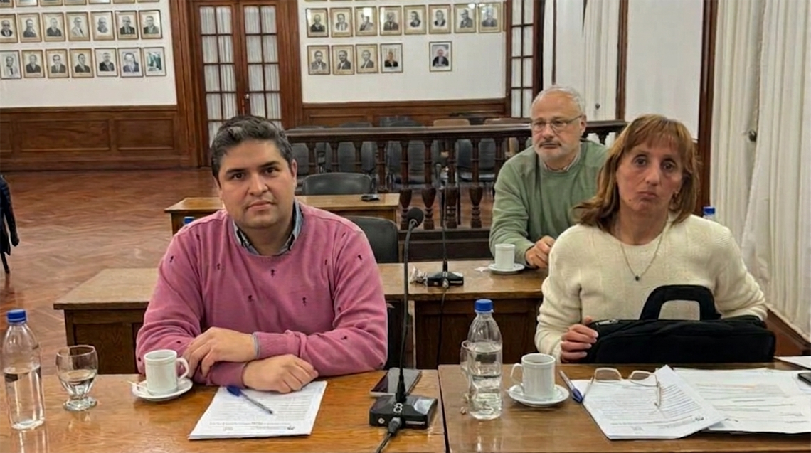 "La casta se abriga con el ajuste ajeno"