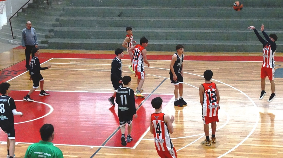 B&aacute;squetbol: Gran triunfo de los Cadetes de Atl&eacute;tico en Chivilcoy