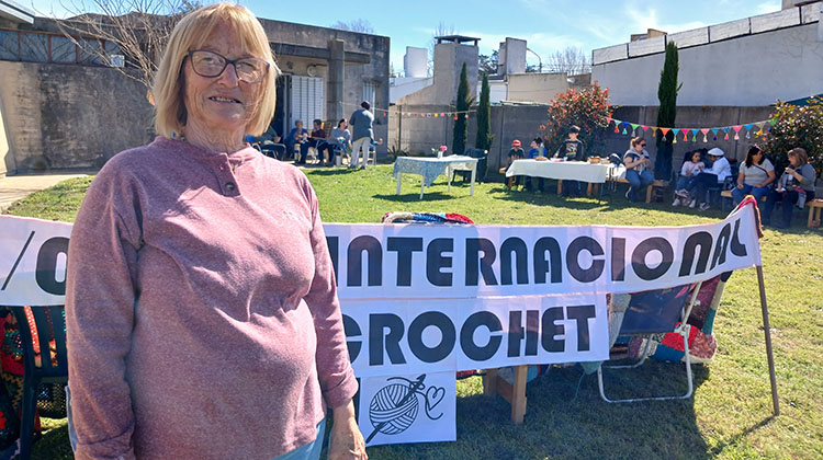 D&iacute;a Internacional del Crochet: jornada solidaria en la Capilla Sagrada Familia