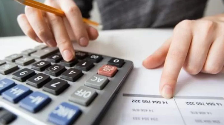 Octubre lleg&oacute; con aumentos: suben prepagas, transporte y servicios en los gastos fijos de las familias