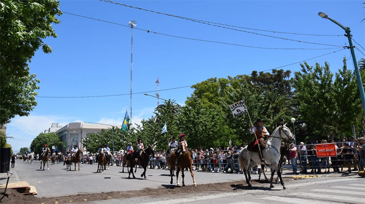 Vuelve el desfile a Nueve de Julio