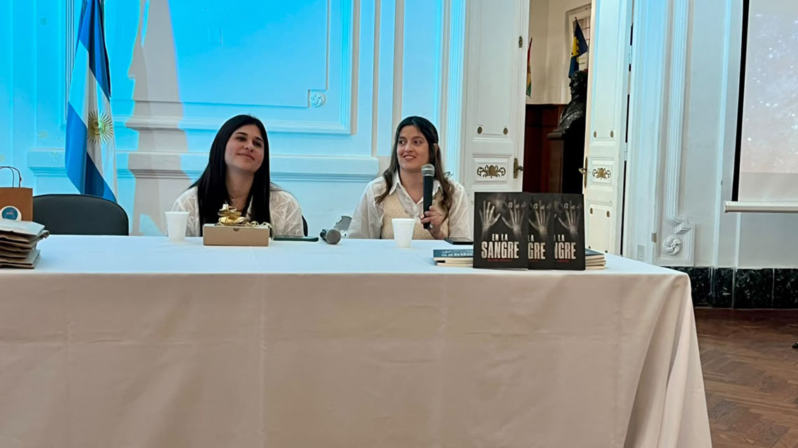 Delfina Labriola present&oacute; su libro autobiogr&aacute;fico &ldquo;En la sangre&rdquo;
