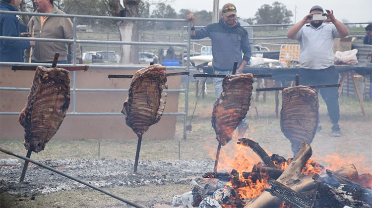 Llega la 3&ordf; Fiesta del Asado a Dennehy