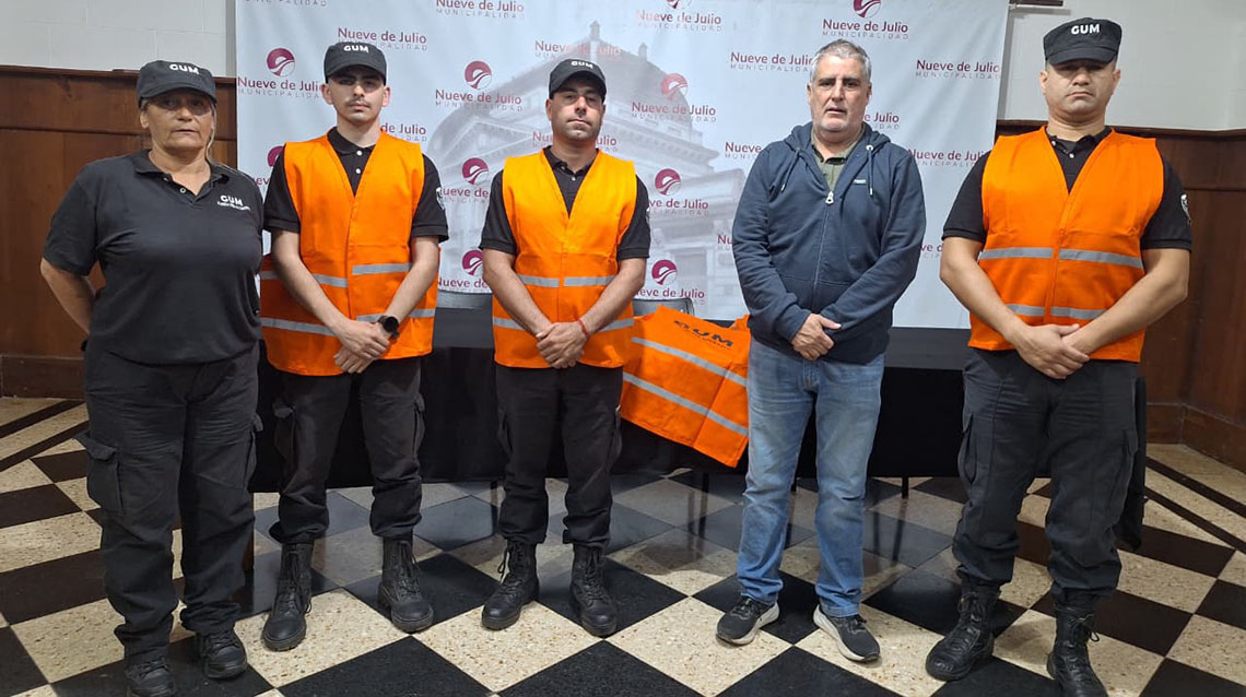 La Guardia Urbana Municipal recibi&oacute; nuevos chalecos reflectivos